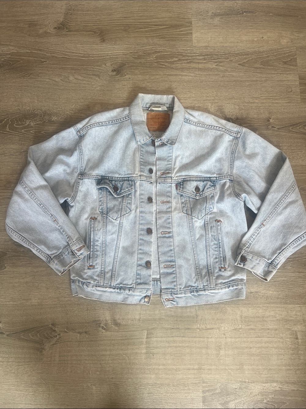 Levi's VINTAGE Trucker Light Denim Jacket with Leather Patch Size Medium